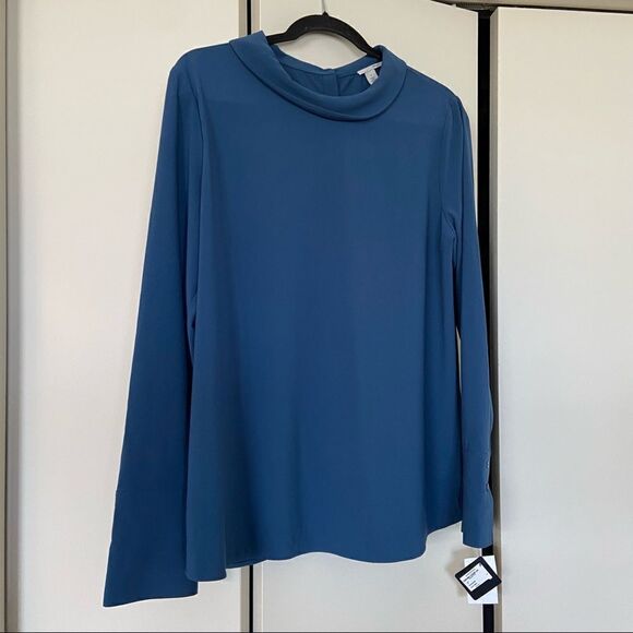 Nwt-halogen Button Back Long Sleeve Blouse (Size:Medium) - Picture 3 of 12